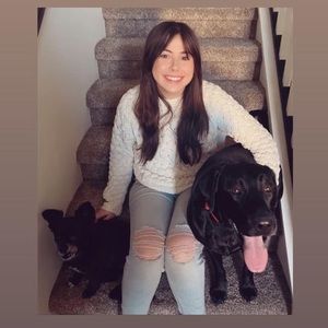 Meet your Posher, Adrianna